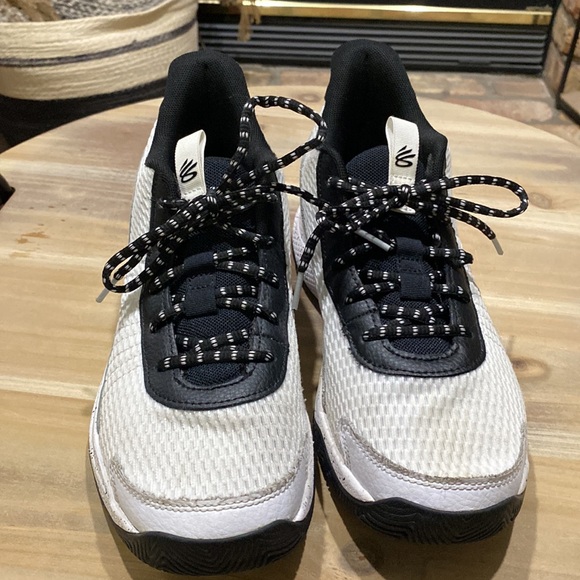 Under Armour Curry 3 Z7 'White Black' 3026623-100 Size 7Y - Picture 2 of 8